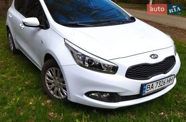 Хэтчбек Kia Ceed 2013 в Новоукраинке
