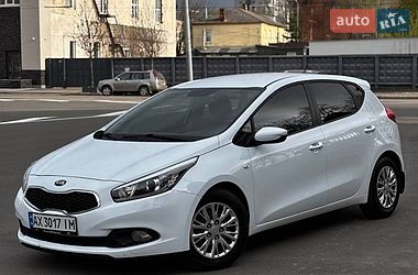 Хэтчбек Kia Ceed 2015 в Харькове