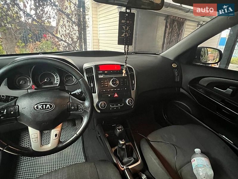 Универсал Kia Ceed 2010 в Киеве
