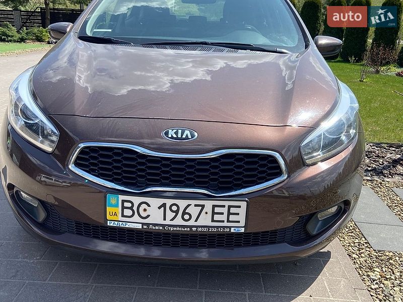 Хэтчбек Kia Ceed 2013 в Львове