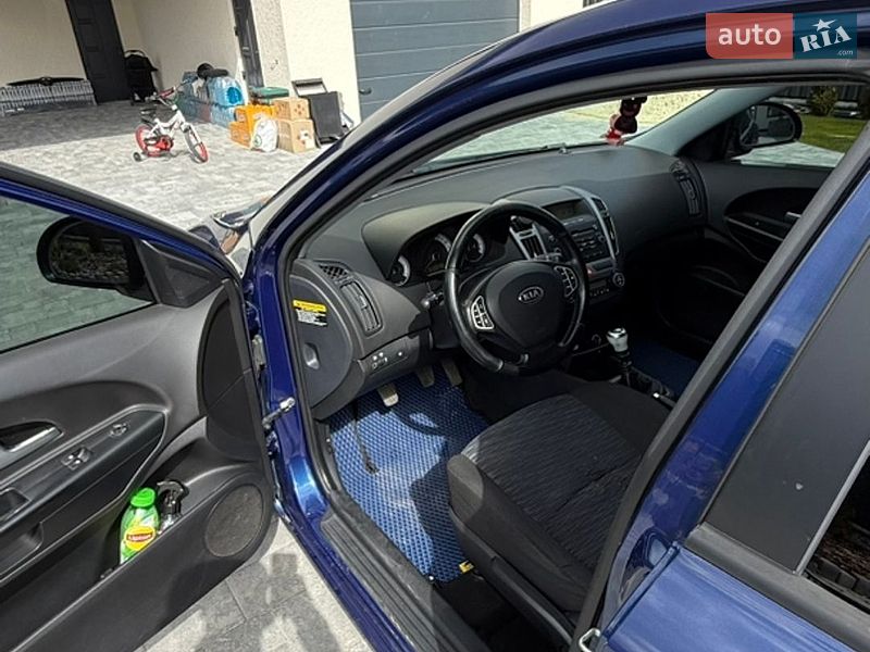 Универсал Kia Ceed 2007 в Горохове