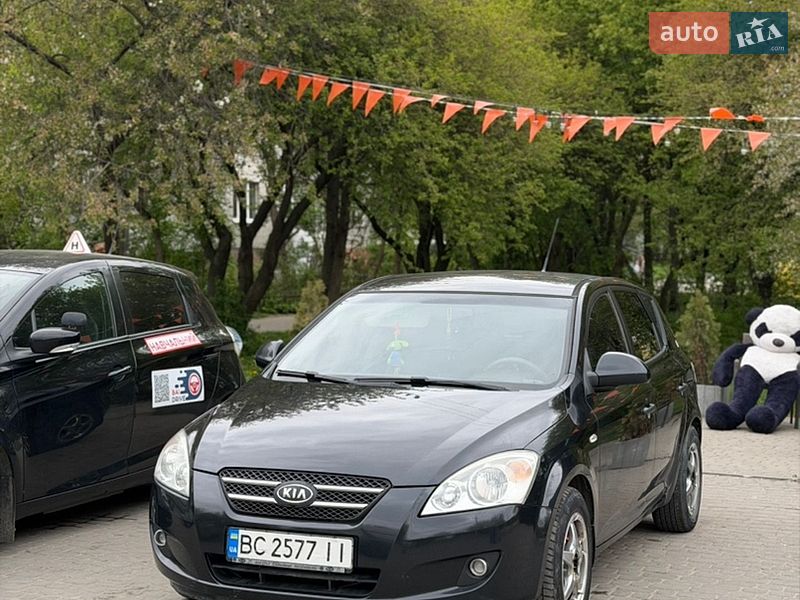 Хэтчбек Kia Ceed 2007 в Львове