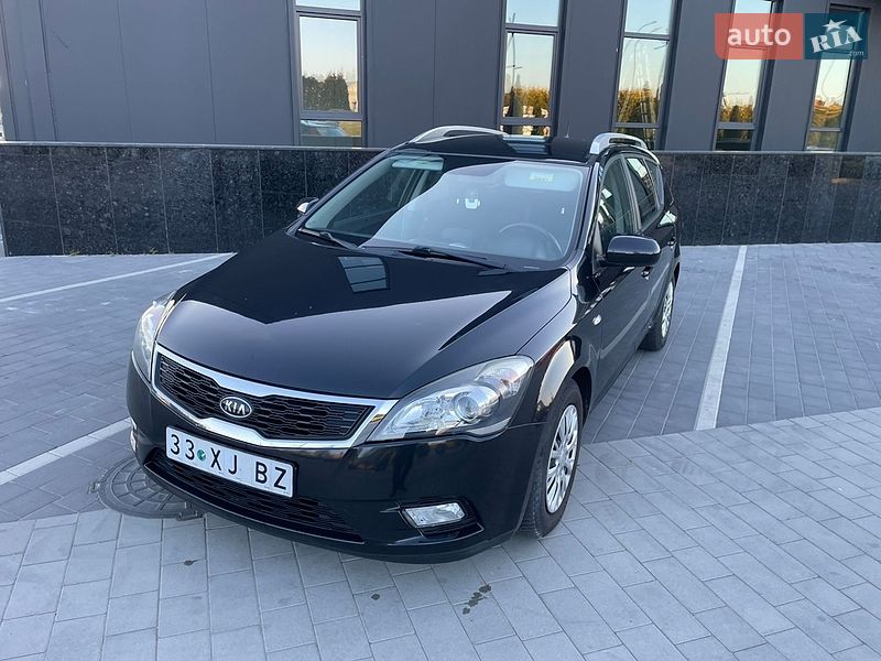 Универсал Kia Ceed 2012 в Городке