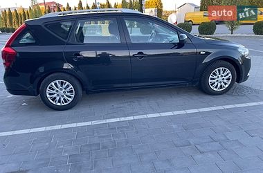 Универсал Kia Ceed 2012 в Городке