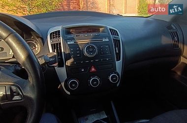 Универсал Kia Ceed 2012 в Вите-Почтовой