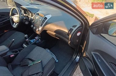 Универсал Kia Ceed 2012 в Вите-Почтовой