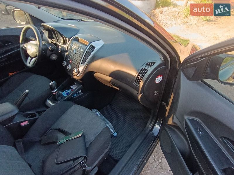 Универсал Kia Ceed 2012 в Вите-Почтовой