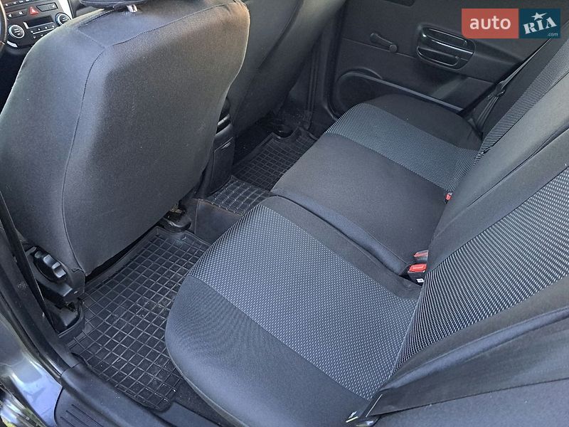 Универсал Kia Ceed 2012 в Ладыжине