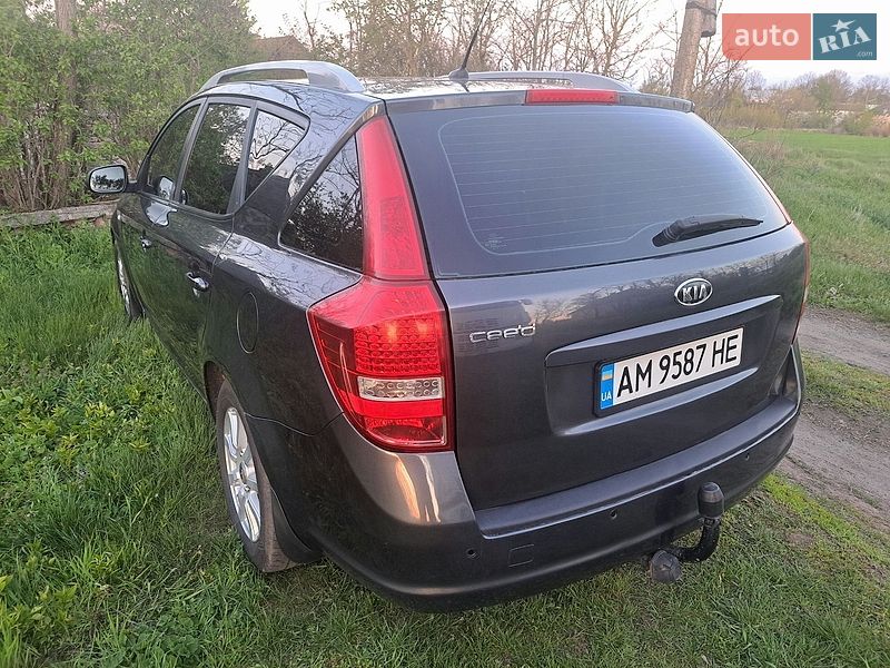 Универсал Kia Ceed 2012 в Ладыжине