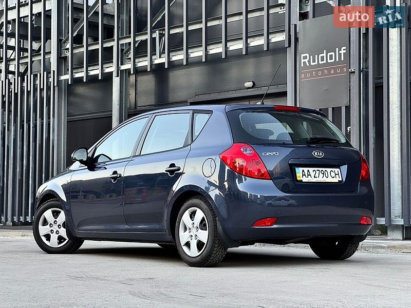 Хэтчбек Kia Ceed 2009 в Киеве