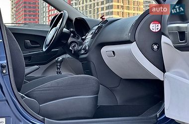 Хэтчбек Kia Ceed 2009 в Киеве