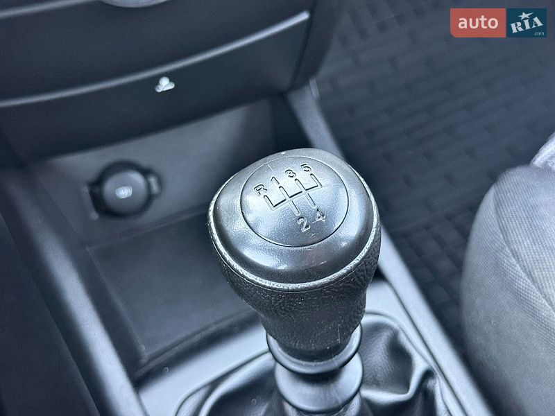 Хэтчбек Kia Ceed 2009 в Киеве