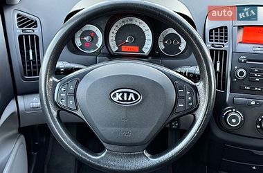 Хэтчбек Kia Ceed 2009 в Киеве