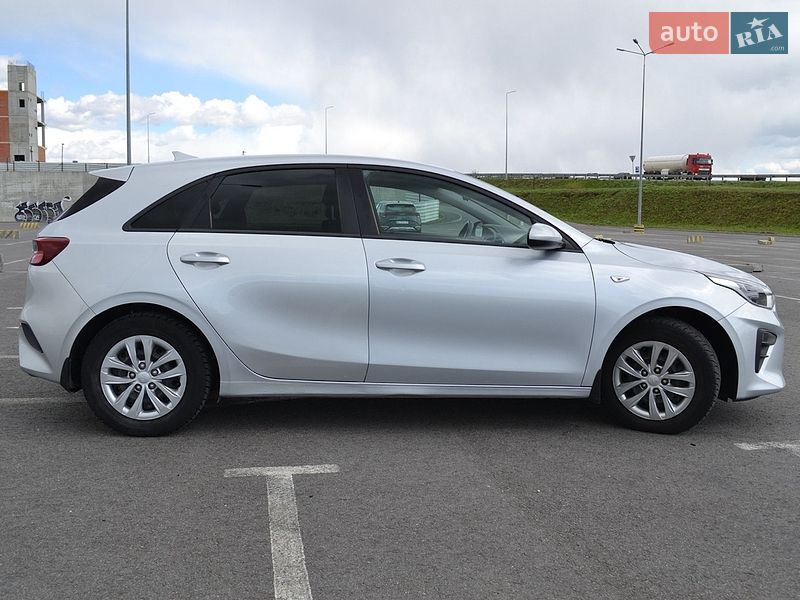 Хэтчбек Kia Ceed 2019 в Львове