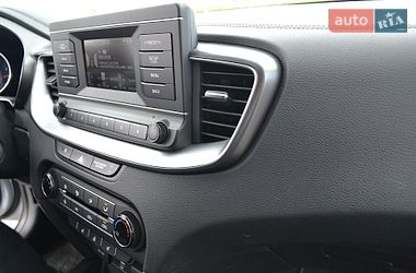 Хэтчбек Kia Ceed 2019 в Львове
