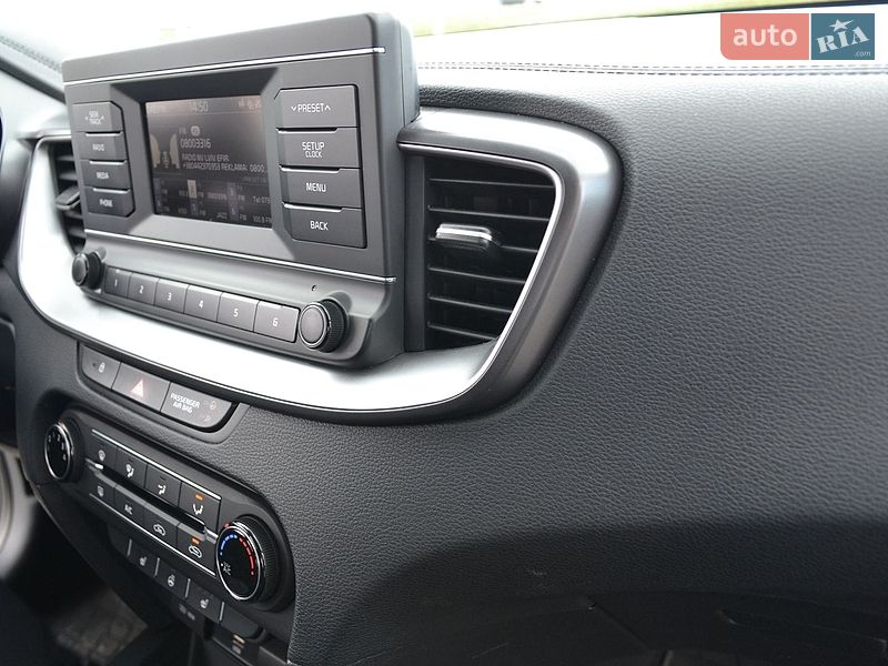 Хэтчбек Kia Ceed 2019 в Львове