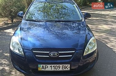 Хэтчбек Kia Ceed 2008 в Запорожье