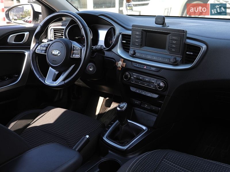 Хэтчбек Kia Ceed 2019 в Харькове