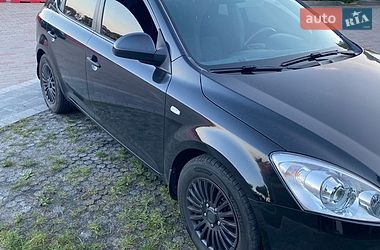 Хэтчбек Kia Ceed 2008 в Львове