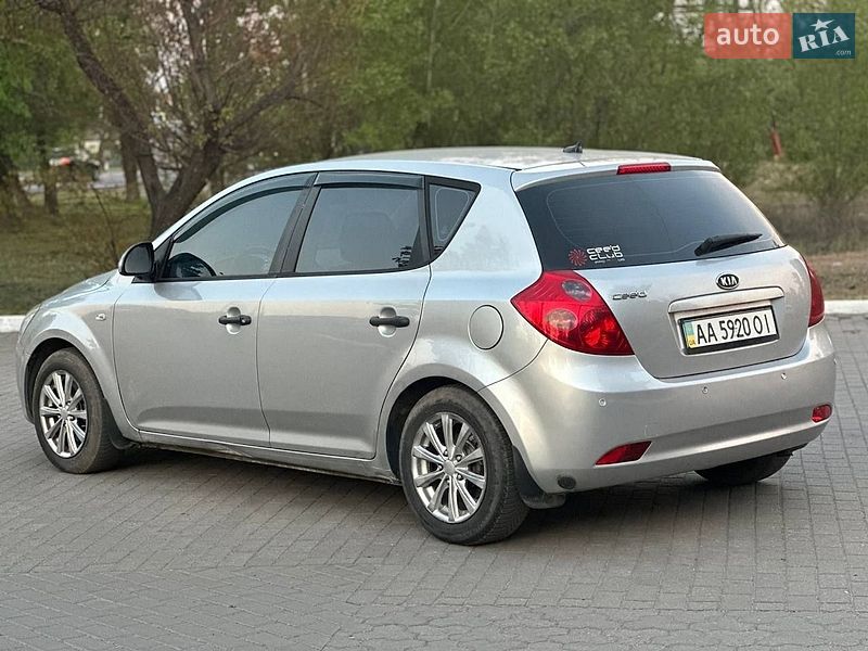 Хэтчбек Kia Ceed 2008 в Павлограде
