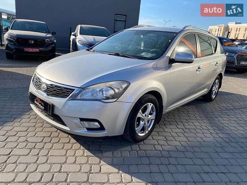 Универсал Kia Ceed 2010 в Львове