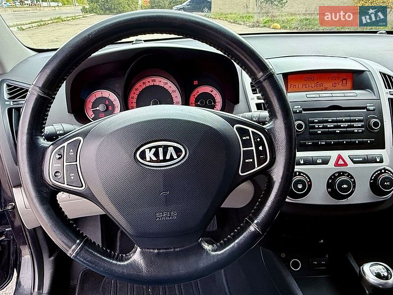 Універсал Kia Ceed 2008 в Кам'янському