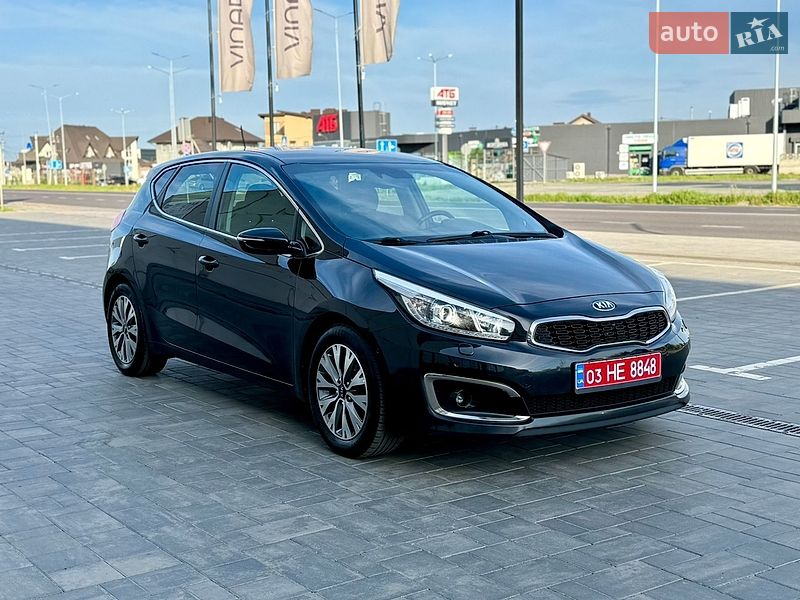 Хэтчбек Kia Ceed 2015 в Луцке