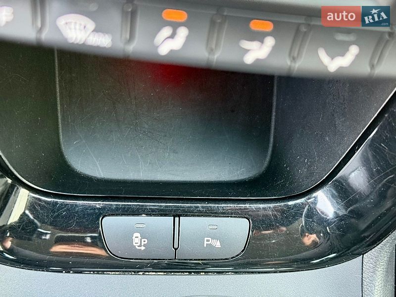 Хэтчбек Kia Ceed 2015 в Луцке