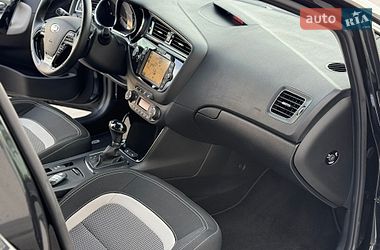 Хэтчбек Kia Ceed 2015 в Луцке