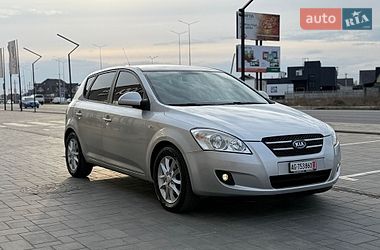 Хэтчбек Kia Ceed 2007 в Луцке