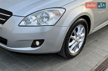 Хэтчбек Kia Ceed 2007 в Луцке
