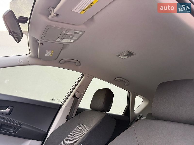 Хэтчбек Kia Ceed 2007 в Луцке