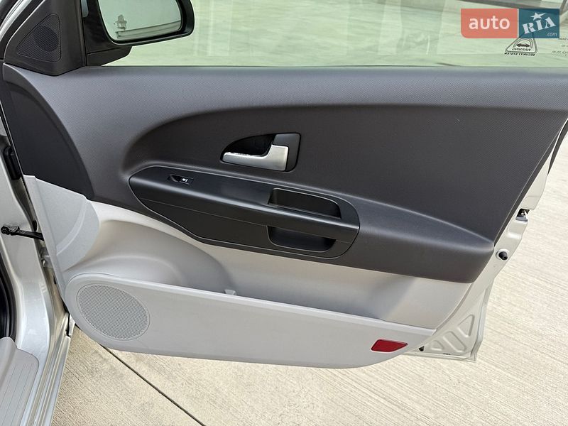 Хэтчбек Kia Ceed 2007 в Луцке