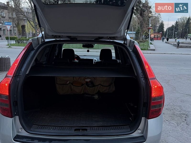 Универсал Kia Ceed 2007 в Запорожье