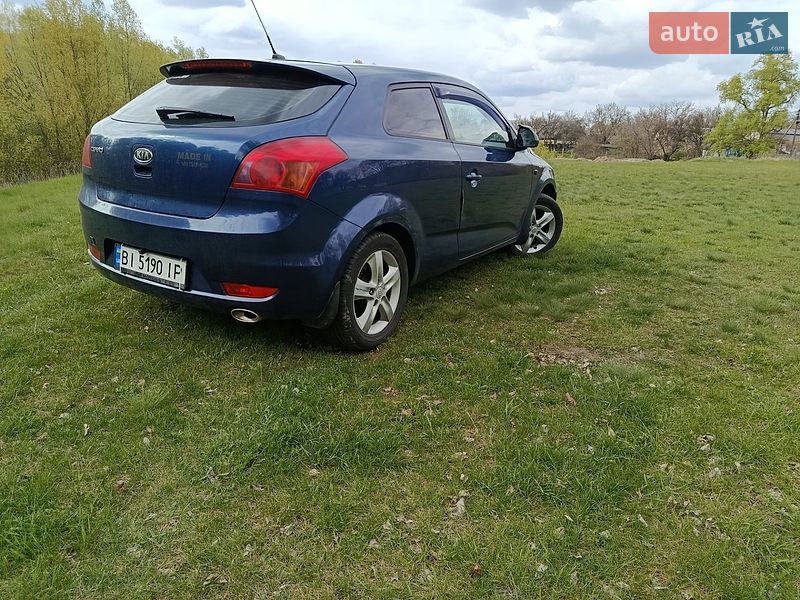 Хэтчбек Kia Ceed 2008 в Гребенке