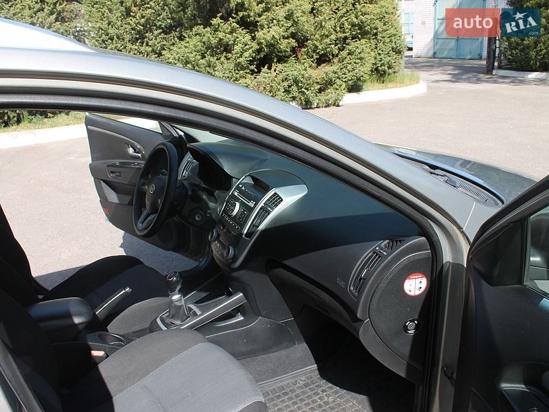 Універсал Kia Ceed 2010 в Черкасах