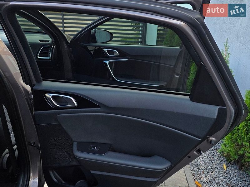 Хэтчбек Kia Ceed 2019 в Сарнах