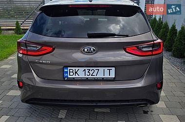 Хэтчбек Kia Ceed 2019 в Сарнах