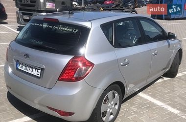 Хэтчбек Kia Ceed 2009 в Киеве
