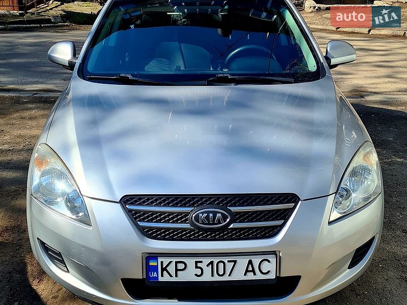 Хетчбек Kia Ceed 2008 в Запоріжжі фото Хетчбек Kia Ceed 2008 в Запоріжжі