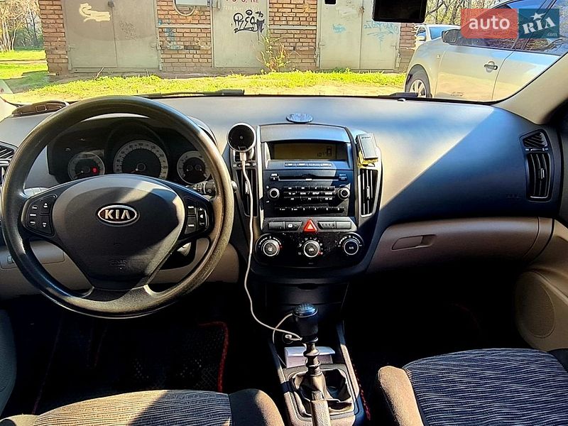 Хетчбек Kia Ceed 2008 в Запоріжжі фото 8 Хетчбек Kia Ceed 2008 в Запоріжжі