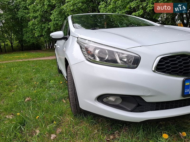 Хэтчбек Kia Ceed 2013 в Виннице