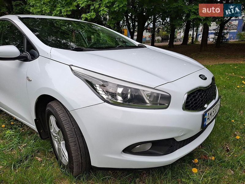 Хэтчбек Kia Ceed 2013 в Виннице