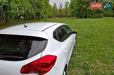 Хэтчбек Kia Ceed 2013 в Виннице