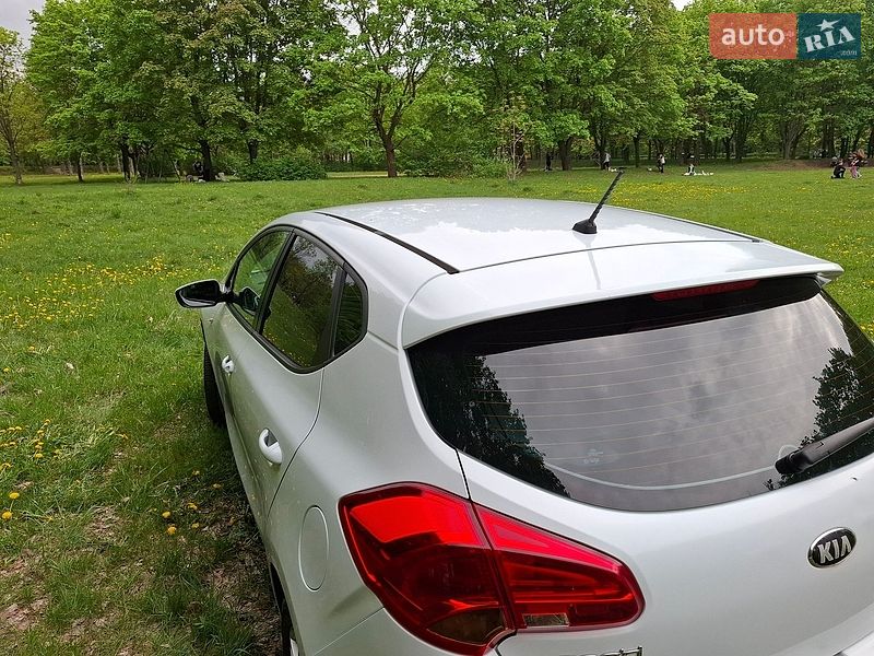 Хэтчбек Kia Ceed 2013 в Виннице