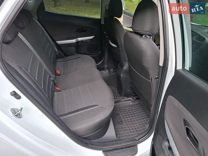 Хэтчбек Kia Ceed 2013 в Виннице