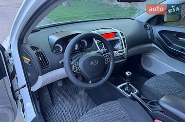 Хетчбек Kia Ceed 2009 в Львові