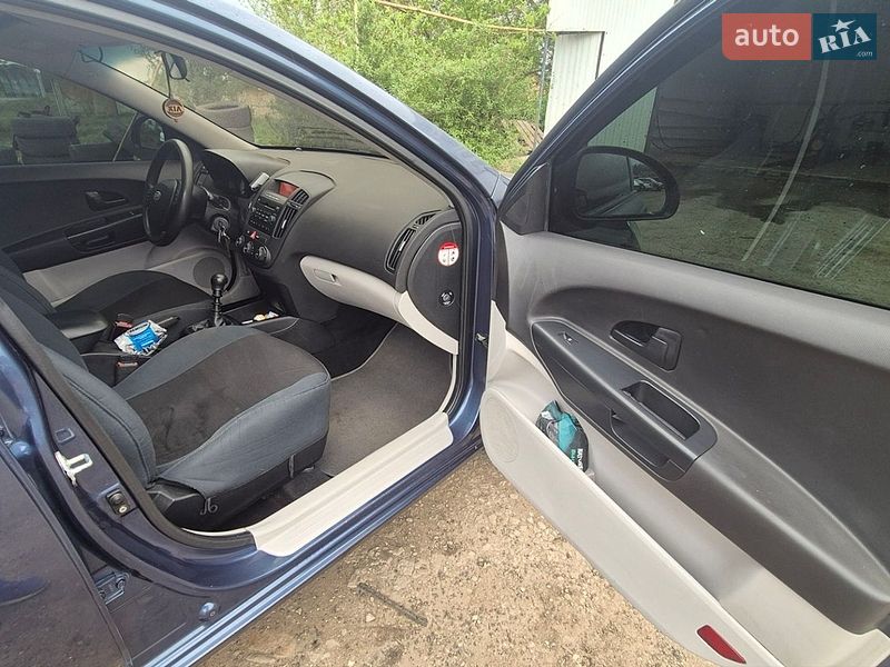 Хетчбек Kia Ceed 2008 в Чугуєві