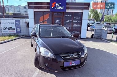 Хэтчбек Kia Ceed 2008 в Киеве