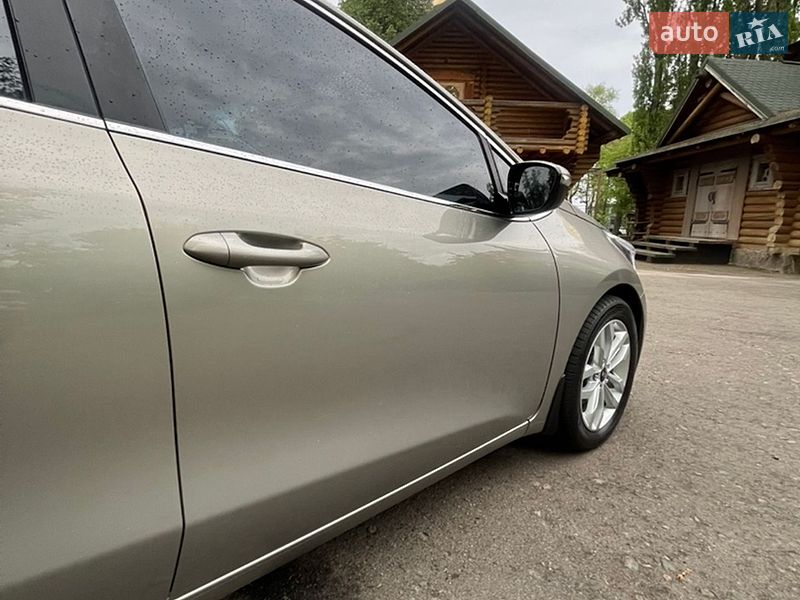 Универсал Kia Ceed 2017 в Киеве